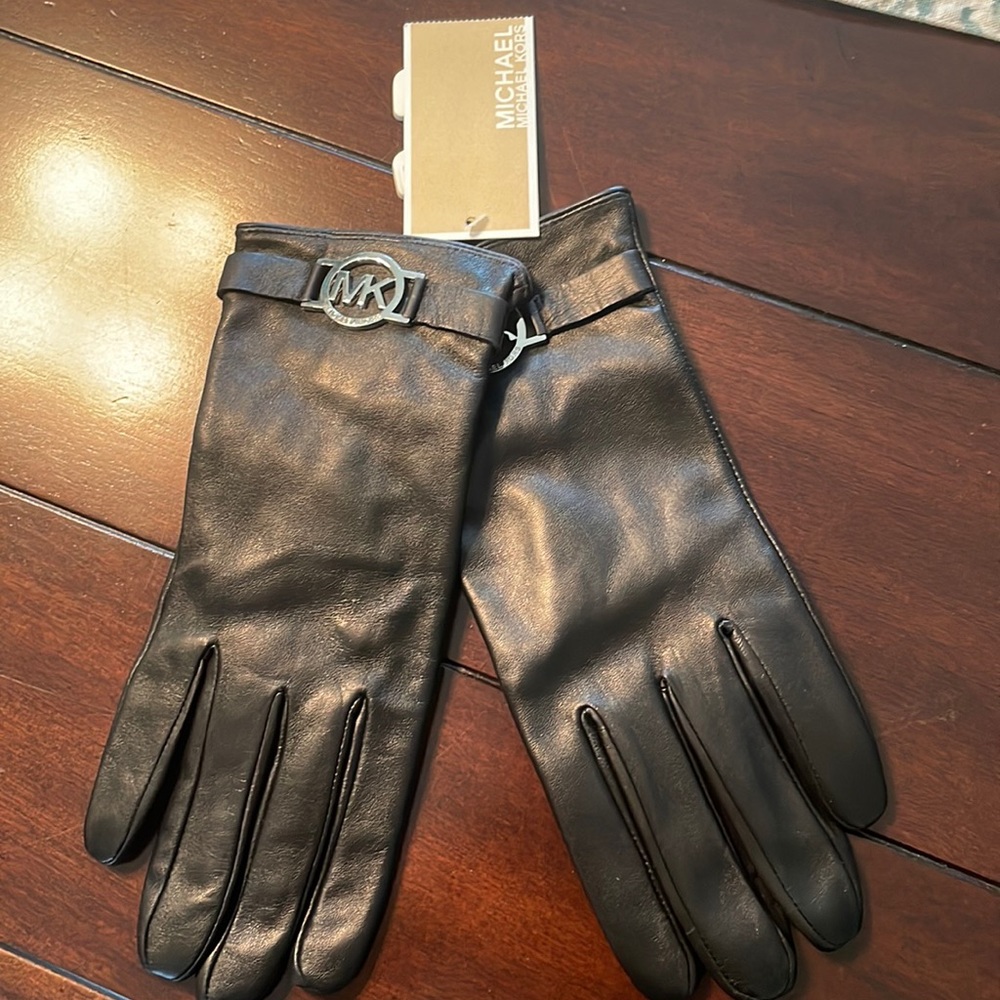 Michael Kors womens leather gloves - medium